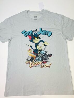Tom and Jerry Light Gray Graphic tee T-Shirt - The Chase Is On!